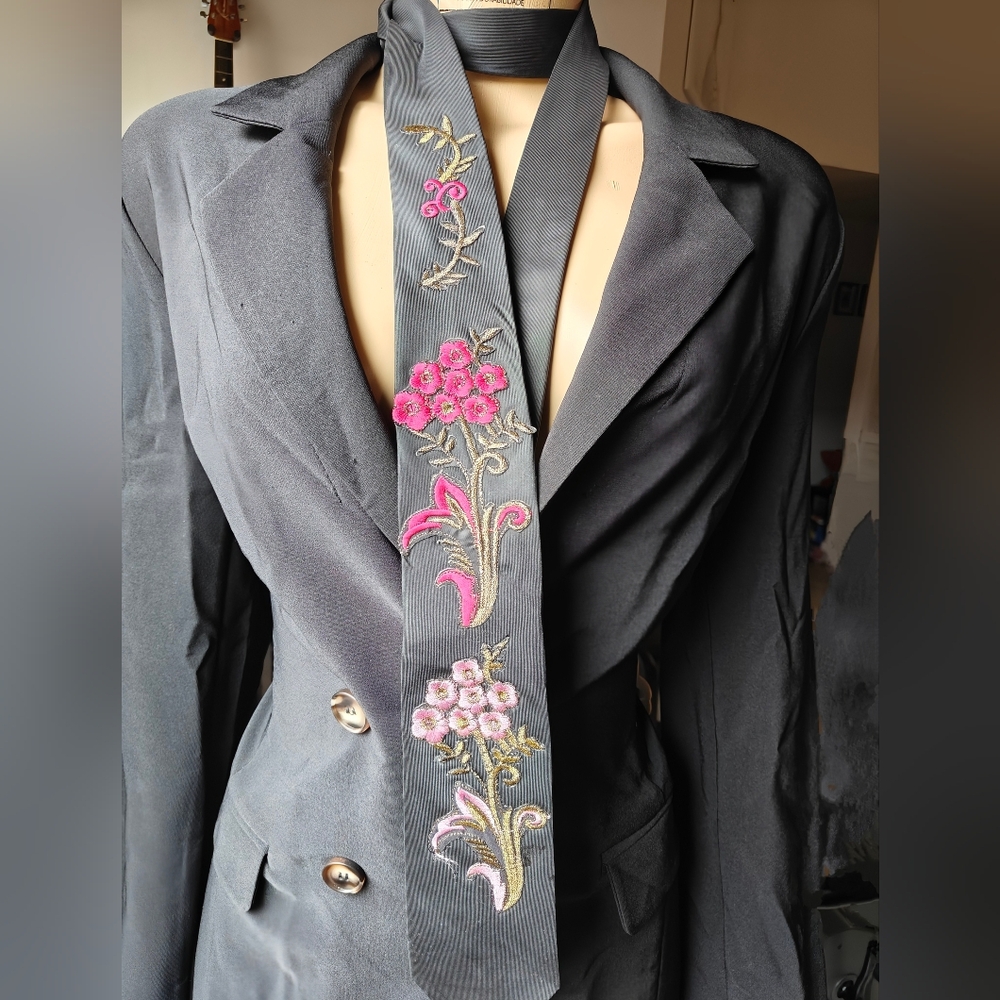 Floral Embroidered Necktie